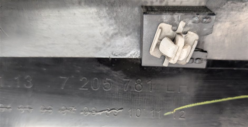 Thumbnail 5: 11-18 BMW X3 X4 (F25 26) REAR LEFT LOWER DOOR MOULDING TRIM (w/o M or X-LINE)