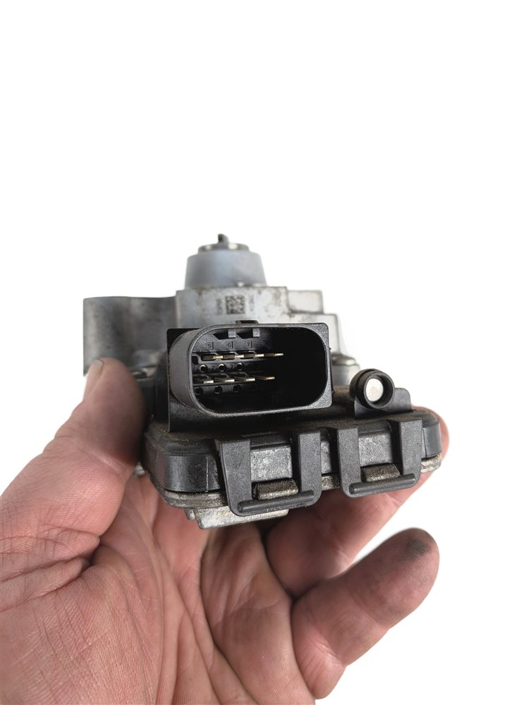 Thumbnail 6: 10-19 BMW 2 3 4 5 6 7 X3 X4 X5 X6 (F10 F15 F16 F22 F30 F32) TRANSFER CASE MOTOR