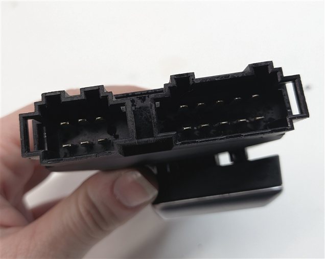 Thumbnail 5: 2014 AUDI Q5 (B8 8R) FRONT RIGHT PASSENGER POWER SEAT POSITION ADJUST SWITCH