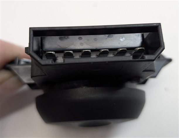 Thumbnail 5: 2014 AUDI Q5 (B8 8R) FRONT RIGHT PASSENGER SEAT LUMBAR ADJUST SWITCH