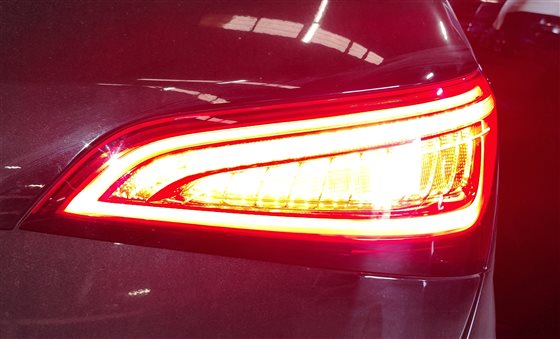 Thumbnail 2: 2013-2017 AUDI Q5 SQ5 (B8 8R) RIGHT PASSENGER TAILLIGHT BRAKE LIGHT LAMP (LED)