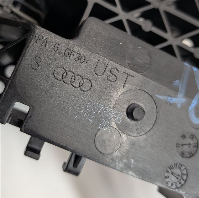 Thumbnail 5: 09-17 AUDI A4 S4 S5 Q5 SQ5 (B8 8K 8T 8R) RIGHT FRONT or REAR DOOR HANDLE (Black)