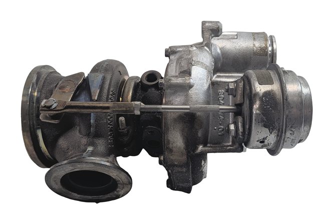 Thumbnail 3: 2013-2019 BMW 550i 550iGT 650i 750i X5 X6 4.4L N63 ENGINE RIGHT TURBOCHARGER