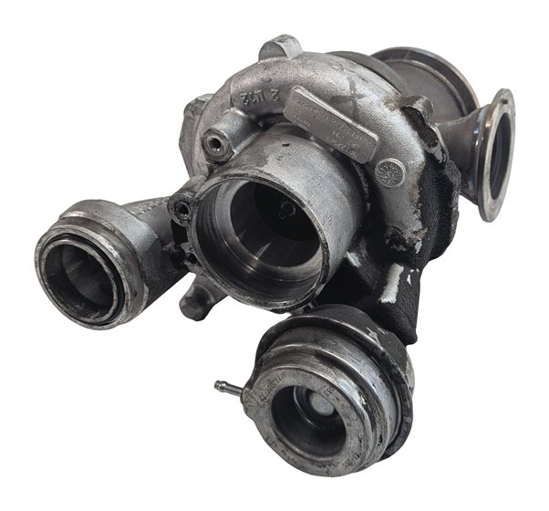 Thumbnail 5: 2013-2019 BMW 550i 550iGT 650i 750i X5 X6 4.4L N63 ENGINE RIGHT TURBOCHARGER