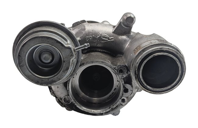 Thumbnail 3: 2013-2019 BMW 550i 550iGT 650i 750i X5 X6 4.4L N63 ENGINE LEFT TURBOCHARGER