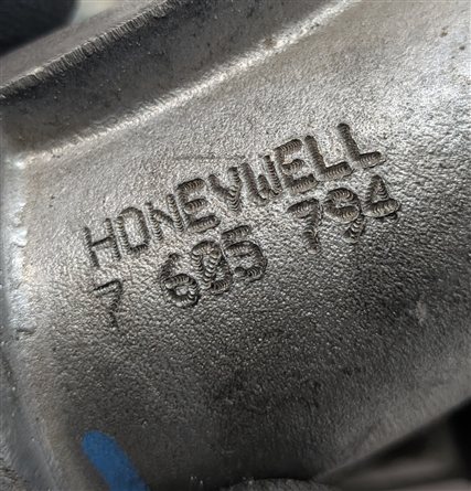Thumbnail 9: 2013-2019 BMW 550i 550iGT 650i 750i X5 X6 4.4L N63 ENGINE LEFT TURBOCHARGER
