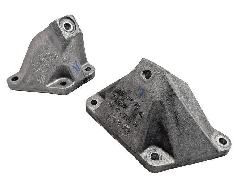 2014 BMW 550I (F10) 4.4L (N63) ENGINE MOTOR MOUNT SUPPORT BRACKET SET/2
