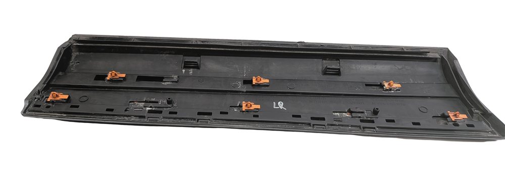 Thumbnail 5: 10-15 AUDI Q7 (4L) REAR LEFT DOOR LOWER TRIM PANEL MOULDING w/out SLINE (BLACK)