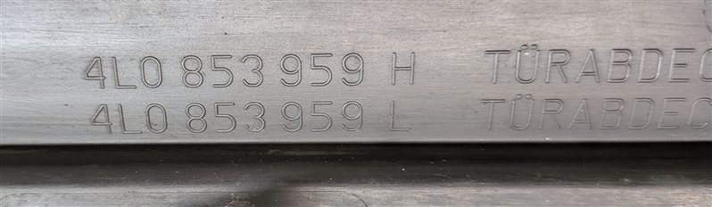 Thumbnail 5: 10-15 AUDI Q7 4L FRONT LEFT DRIVER LOWER DOOR TRIM MOULDING w/out SLINE (BLACK)
