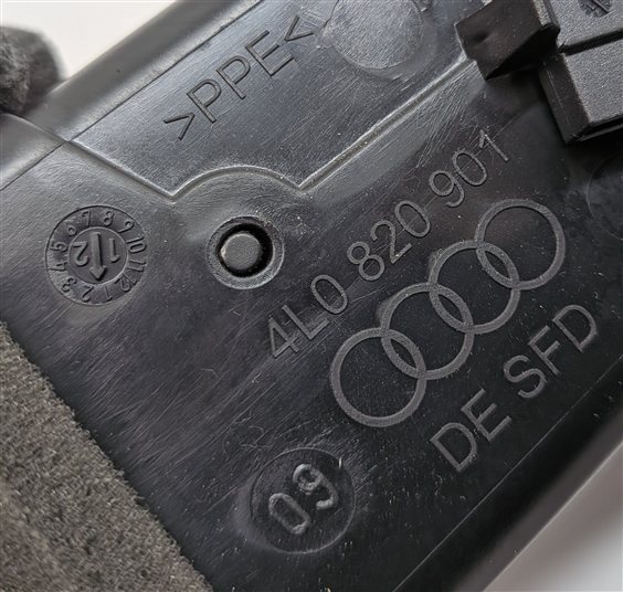 Thumbnail 6: 2012 AUDI Q7 (4L) FRONT LEFT DRIVER OUTER DASH HEAT AIR AC VENT (Black)