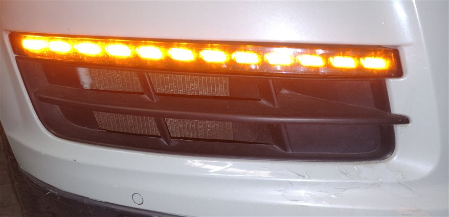 Thumbnail 2: 2010-2015 AUDI Q7 (4L) FRONT RIGHT PASSENGER TURN SIGNAL MARKER LIGHT LAMP (LED)