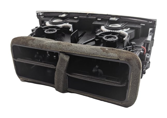Thumbnail 4: 2012 AUDI Q7 (4L) REAR CENTER CONSOLE HEAT AIR AC VENT (Black)