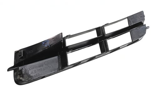 Thumbnail 4: 2012 AUDI Q7 (4L) FRONT RIGHT LOWER BUMPER GRILLE INSERT