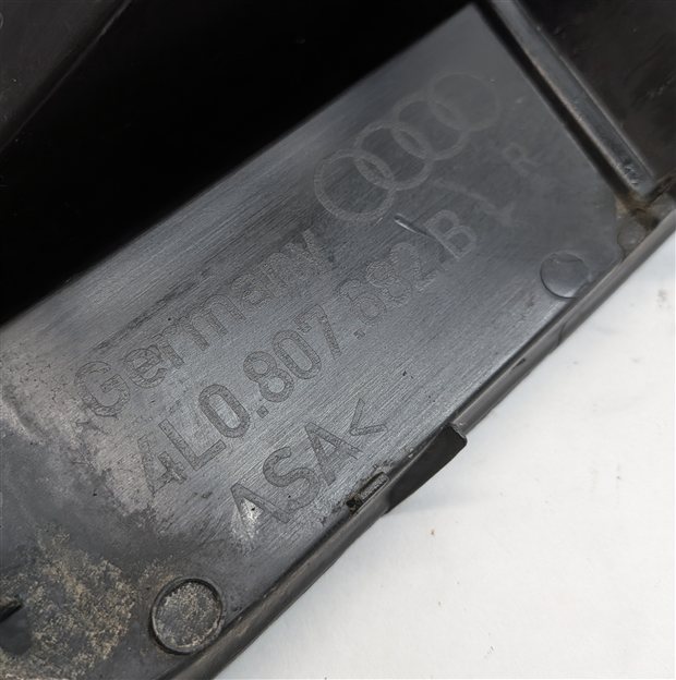 Thumbnail 5: 2012 AUDI Q7 (4L) FRONT RIGHT LOWER BUMPER GRILLE INSERT