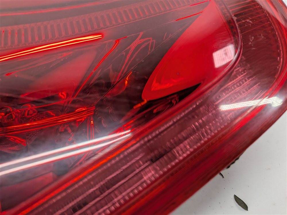 Thumbnail 9: 2010-2015 AUDI Q7 (4L) REAR RIGHT PASSENGER TAILLIGHT BRAKE LIGHT LAMP (LED)