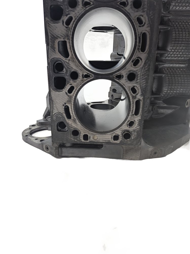 Thumbnail 6: 2013-2019 BMW 550i 650i 750i X5 X6 - 4.4L N63 TWIN TURBO ENGINE CYLINDER BLOCK
