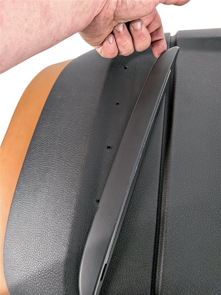 Thumbnail 10: 2015 BMW X6 (F16) FRONT LEFT DRIVER UPPER SEAT BACK CUSHION (Black Cognac)