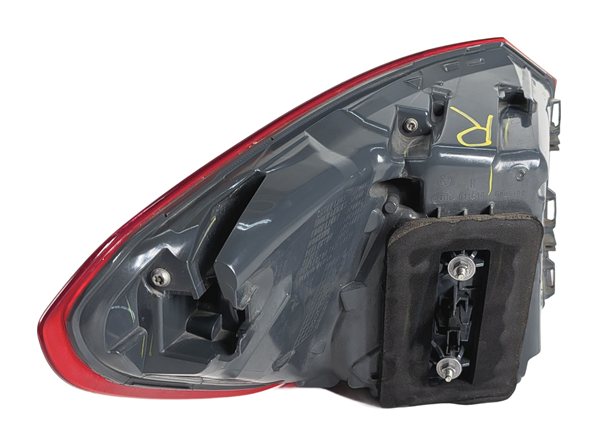 Thumbnail 4: 15-19 BMW X6 X6M (F16 F86) REAR RIGHT PASSENGER OUTER TAILLIGHT BRAKE LIGHT LAMP