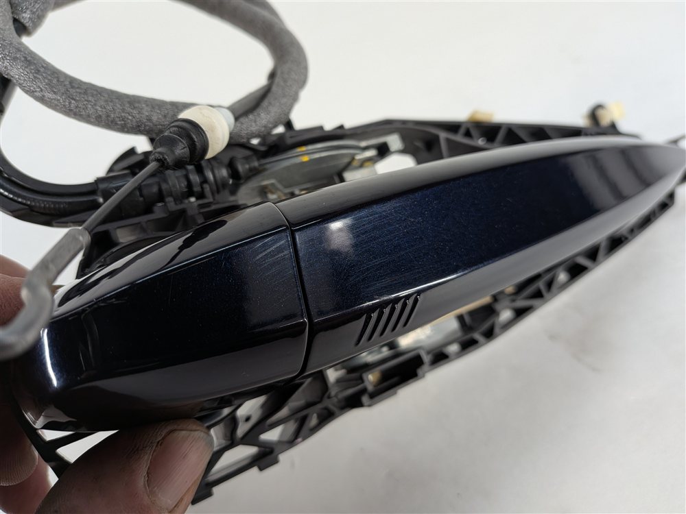 Thumbnail 7: 14-21 BMW X1 X2 X5 X6 (F15 F16 F39 F48) REAR LEFT COMFORT DOOR HANDLE (Black)