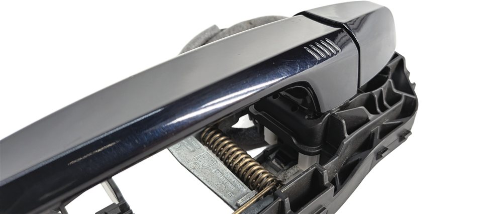 Thumbnail 5: 14-21 BMW X1 X2 X5 X6 (F15 F16 F39 F48) FRONT RIGHT COMFORT DOOR HANDLE (Black)