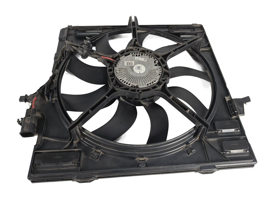 Thumbnail 3: 14-19 BMW X5 X6 (F15 F16) 4.4L N63 TURBO 850 WATT RADIATOR FAN & SHROUD ASSEMBLY
