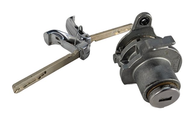 2015 BMW X6 (F16) FRONT LEFT DRIVER DOOR LOCK CYLINDER w/2 KEY BLADES