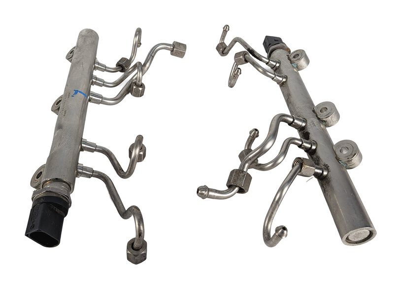 2015 BMW X6 (F16) 4.4L (N63) ENGINE FUEL RAIL LEFT/RIGHT SET/2