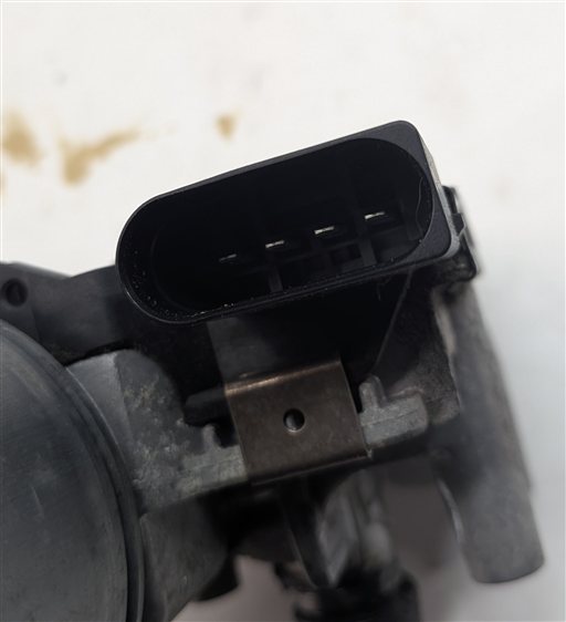 Thumbnail 6: 2015-2018 AUDI Q3 (8U) FRONT WINDSHIELD WIPER MOTOR