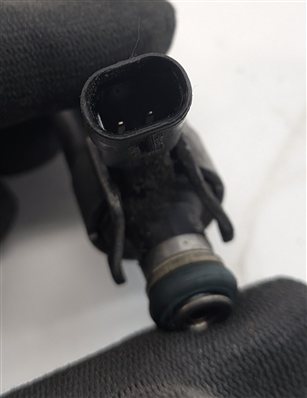 Thumbnail 5: 08-17 AUDI A3 A4 A5 A6 Q5 TT (8P B8 8K 8T 8R MK2 C7) 2.0L FSI FUEL INJECTOR SET4