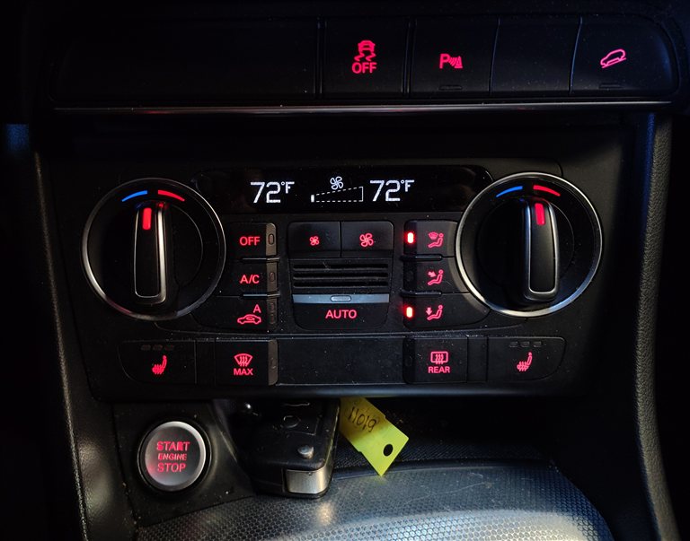 Thumbnail 2: 2015-2016 AUDI Q3 (8U) FRONT HEATER A/C TEMPERATURE CLIMATE CONTROL PANEL