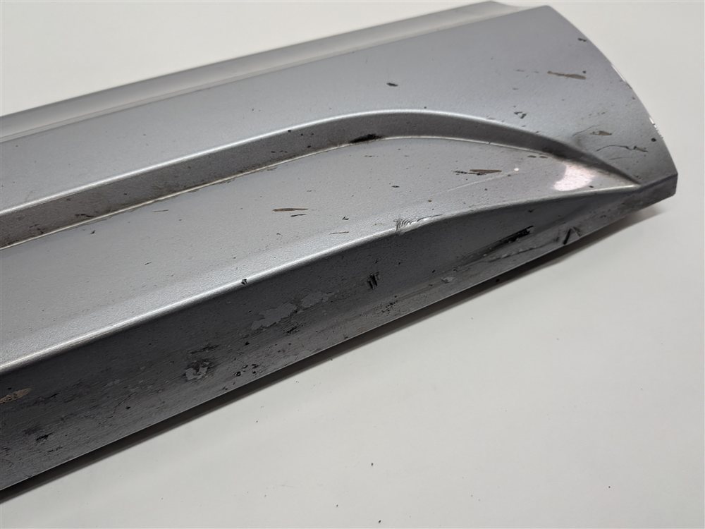 Thumbnail 10: 16-18 AUDI Q3 8U FRONT RIGHT PASSENGER LOWER DOOR TRIM MOULDING (Silver)