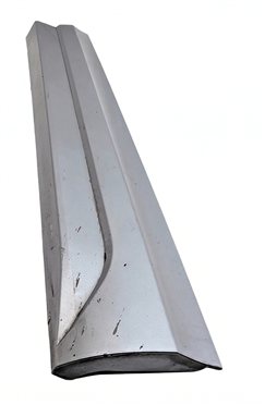 Thumbnail 3: 16-18 AUDI Q3 8U FRONT RIGHT PASSENGER LOWER DOOR TRIM MOULDING (Silver)