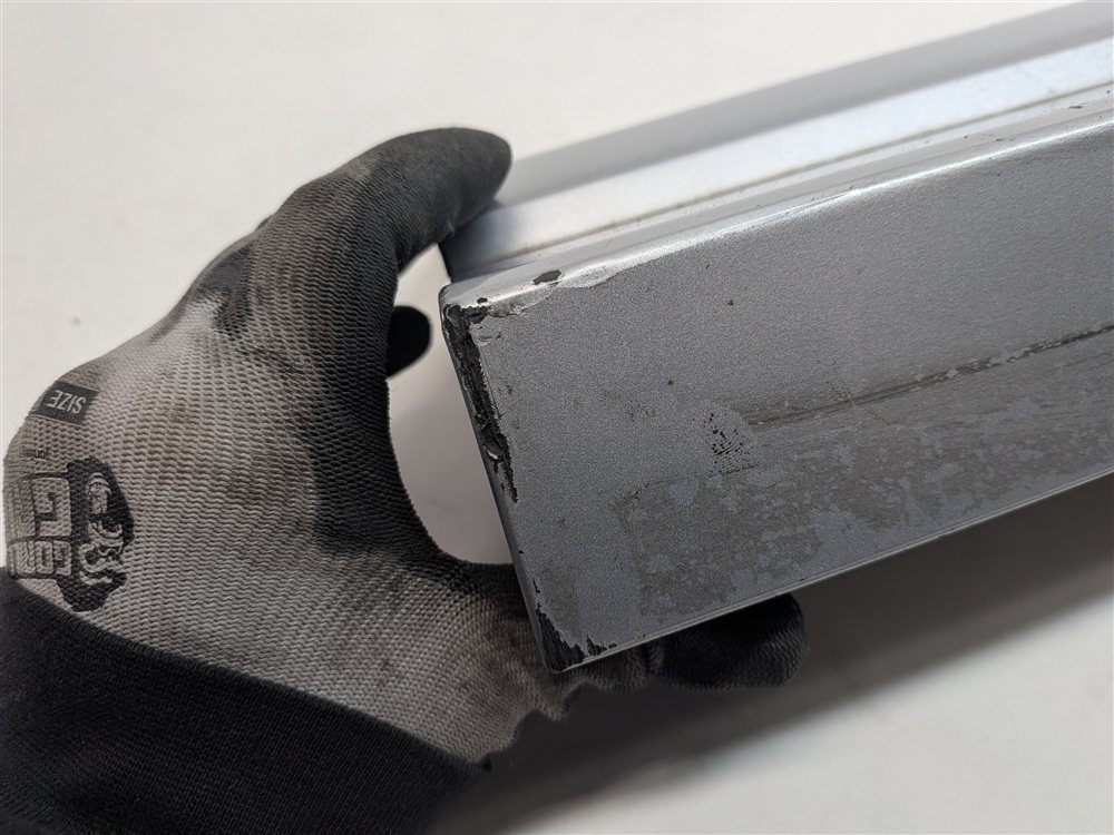 Thumbnail 7: 16-18 AUDI Q3 8U FRONT RIGHT PASSENGER LOWER DOOR TRIM MOULDING (Silver)