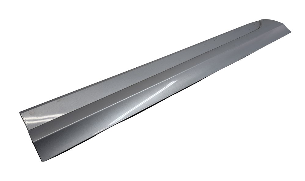 Thumbnail 3: 16-18 AUDI Q3 (8U) FRONT LEFT DRIVER LOWER DOOR RUNNER TRIM MOULDING (Silver)