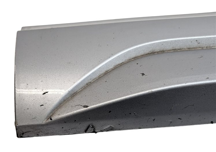 Thumbnail 7: 16-18 AUDI Q3 (8U) FRONT LEFT DRIVER LOWER DOOR RUNNER TRIM MOULDING (Silver)