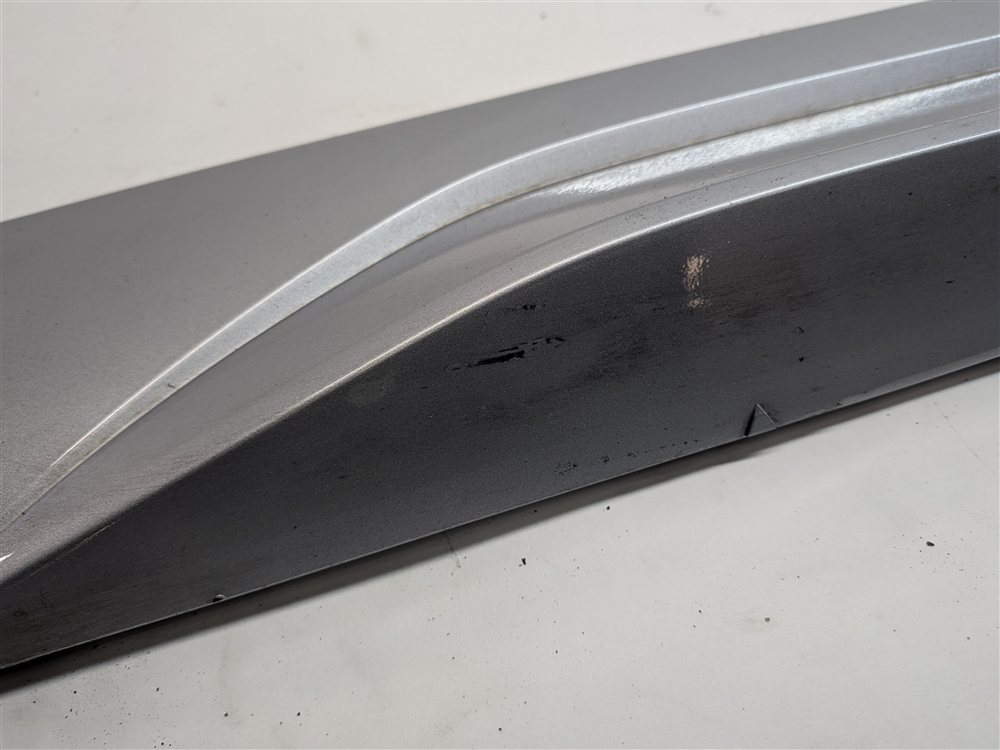 Thumbnail 7: 2016-2018 AUDI Q3 (8U) REAR RIGHT DOOR LOWER MOULDING RUNNER TRIM (Silver)