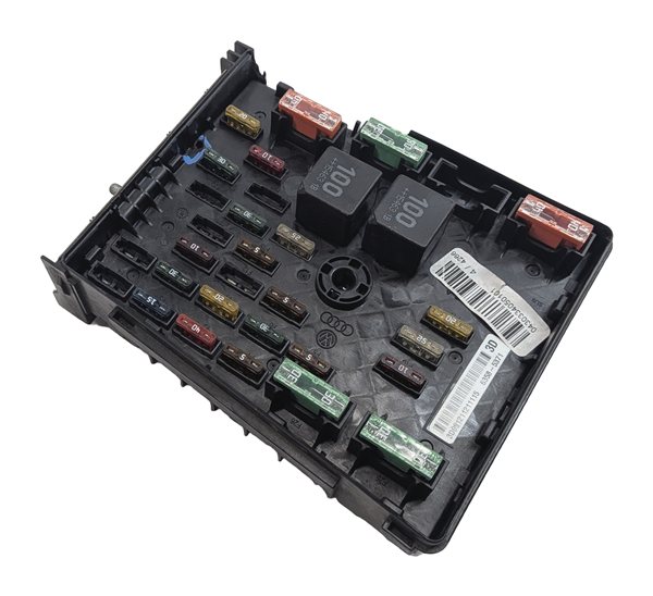 Thumbnail 1: 08-18 VW PASSAT TIGUAN CC / AUDI Q3 ENGINE COMPARTMENT FUSE RELAY JUNCTION BOX