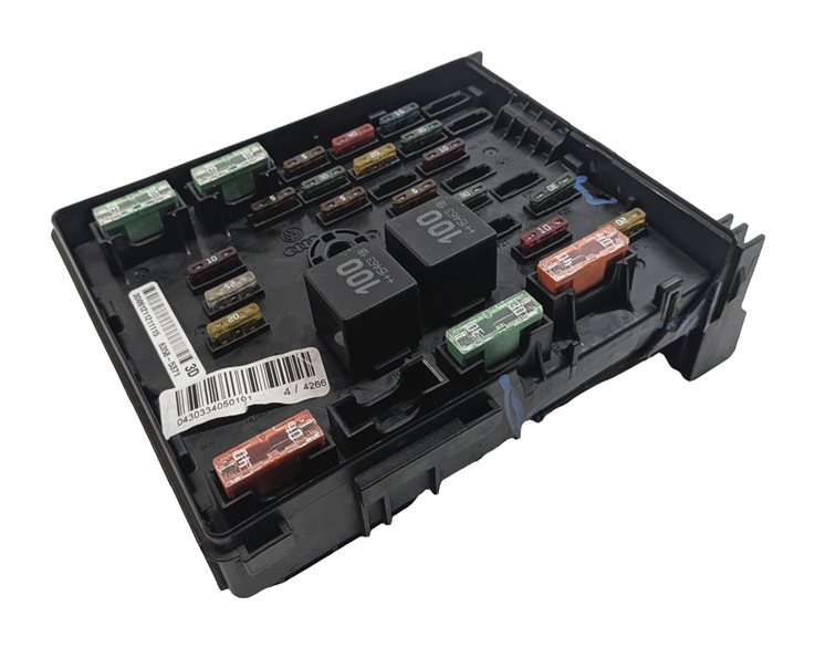 Thumbnail 3: 08-18 VW PASSAT TIGUAN CC / AUDI Q3 ENGINE COMPARTMENT FUSE RELAY JUNCTION BOX