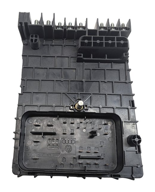 Thumbnail 4: 08-18 VW PASSAT TIGUAN CC / AUDI Q3 ENGINE COMPARTMENT FUSE RELAY JUNCTION BOX