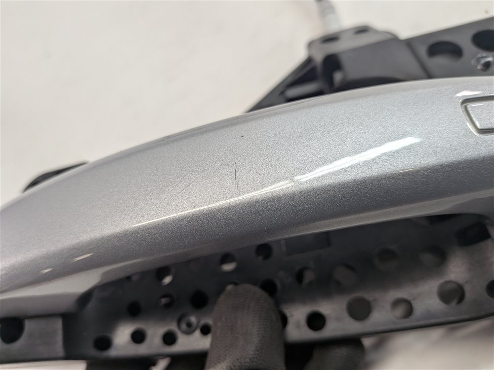 Thumbnail 8: 2015-2018 AUDI Q3 (8U) RIGHT FRONT PASSENGER DOOR HANDLE (Silver)