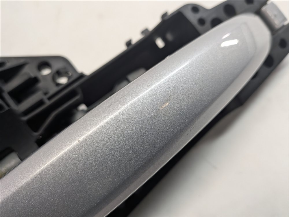 Thumbnail 8: 2015-2018 AUDI Q3 (8U) REAR LEFT EXTERIOR DOOR HANDLE (Silver)