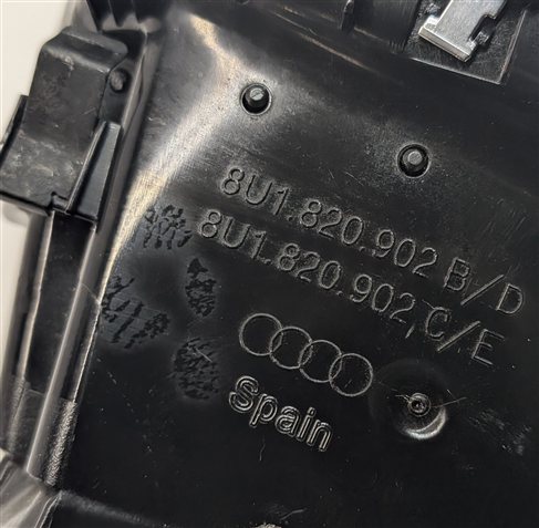Thumbnail 6: 2016 AUDI Q3 (8U) FRONT RIGHT PASSENGER DASH HEAT AIR AC VENT (Black)