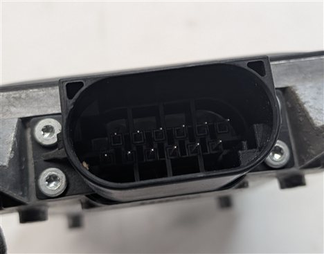 Thumbnail 5: 2015-2018 AUDI Q3 (8U) REAR LEFT DRIVER BLIND SPOT RADAR SENSOR MODULE