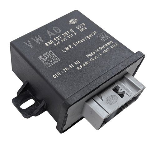 Thumbnail 1: 2016 AUDI Q3 (8U) XENON HID HEADLIGHT RANGE CONTROL LEVELING MODULE COMPUTER