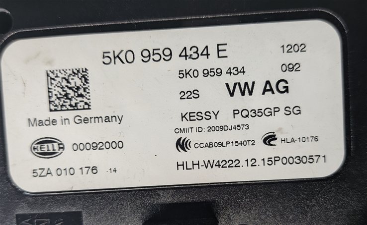 Thumbnail 21: 2016-2018 AUDI Q3 (8U) 2.0L CCTA TURBO ENGINE ECM BCM IMMOBILIZER MODULE KEY SET