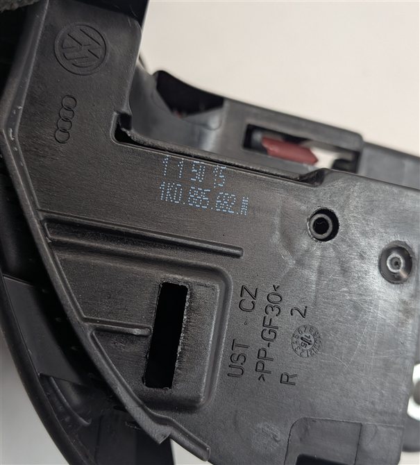 Thumbnail 5: 2016 AUDI Q3 (8U) REAR RIGHT SEAT BACK LATCH LOCK STRIKER ASSEMBLY (Black)