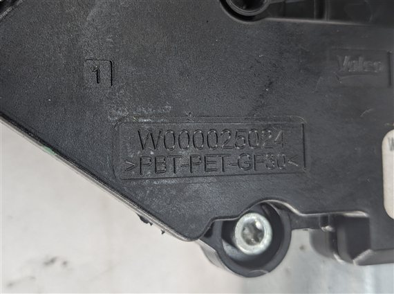 Thumbnail 7: 2015-2020 MERCEDES BENZ GLA-CLASS (X156) REAR HATCH GATE TRUNK REAR WIPER MOTOR
