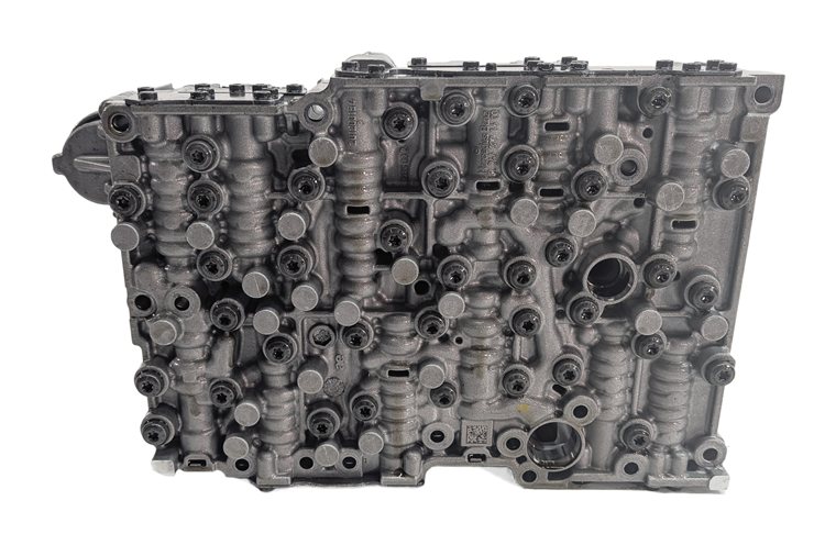 Thumbnail 6: 2015 MERCEDES GLA250 X156 7G-DCT 724.0 AWD TRANSMISSION VALVE BODY w/CONDUCTOR