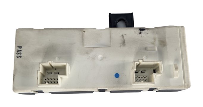 Thumbnail 2: 16 MERCEDES GLA250 (X156) REAR TRUNK TAILGATE LIFTGATE HATCH LIFT CONTROL MODULE