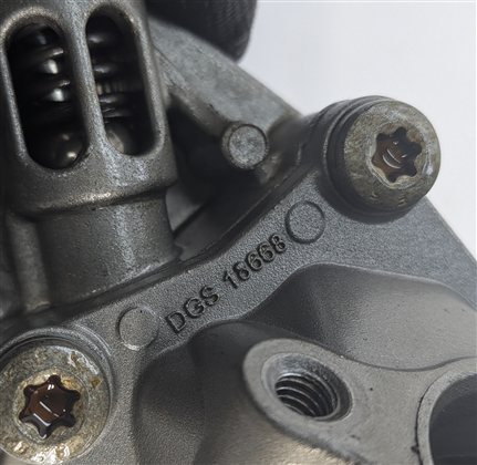 Thumbnail 6: 2015 MERCEDES GLA250 (X156) 2.0L (270.920) ENGINE OIL FLUID PUMP ASSEMBLY